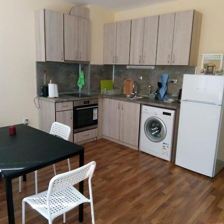 Cozy Apartament Naydenov Lägenhet Burgas Exteriör bild